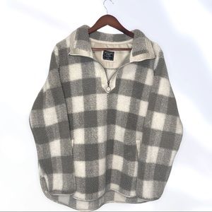 Abercrombie and Fitch Plaid Fleece Pullover XL